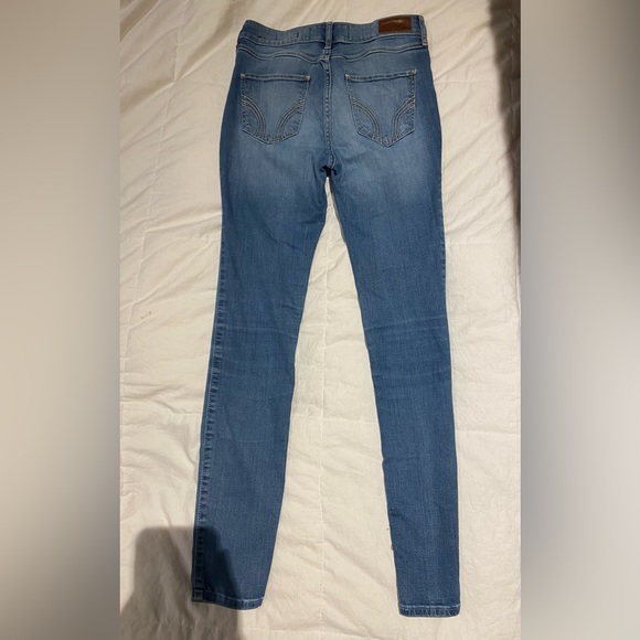 Hollister High-Rise Super Skinny Jeans - Picture 3 of 4